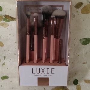 🆕 LUXIE Complete Face Brush Set